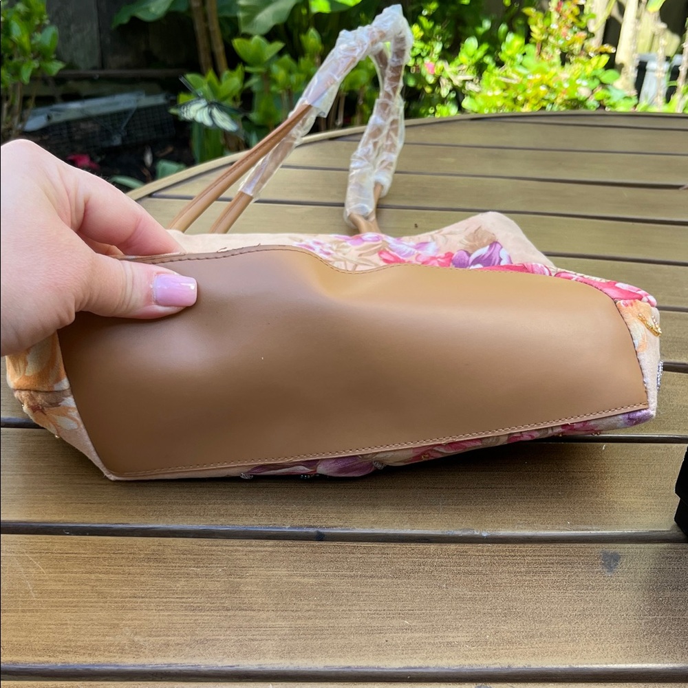 Floral Embroidered Tote Bag - Pink and Brown - Picture 5 of 9